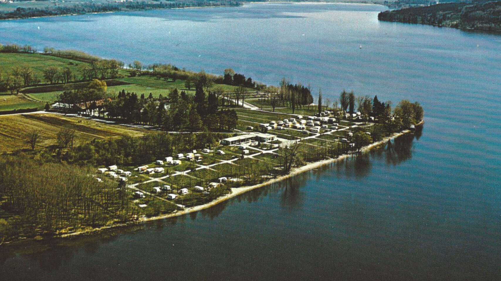 altes Foto des Campingplatzes aus der Luft
